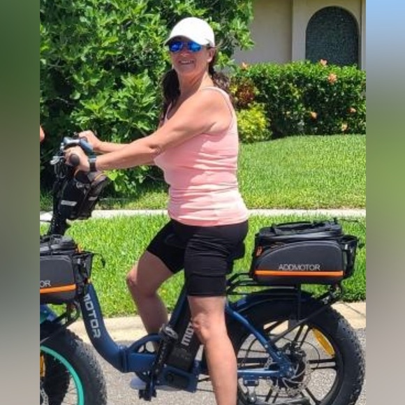 STARKKISS here… like this listing to be notified when I go live 🖤⭐️🖤 - Picture 5 of 15